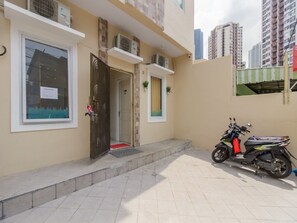 View from property - Reddoorz Plus Near Taman Rasuna Menteng (Jakarta)