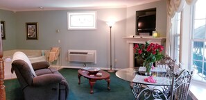 Living area - Evening Shade Inn (Eureka Springs)