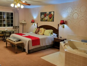 #1 Verbena Suite | Premium bedding, free minibar, individually decorated - Evening Shade Inn (Eureka Springs)