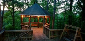 Gazebo - Evening Shade Inn (Eureka Springs)