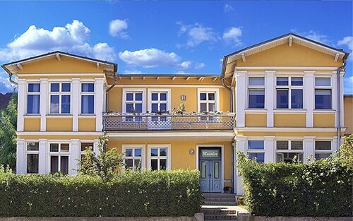 Holiday and conference house Mutabor, in the resort, quiet, close to the beach, shops, pub