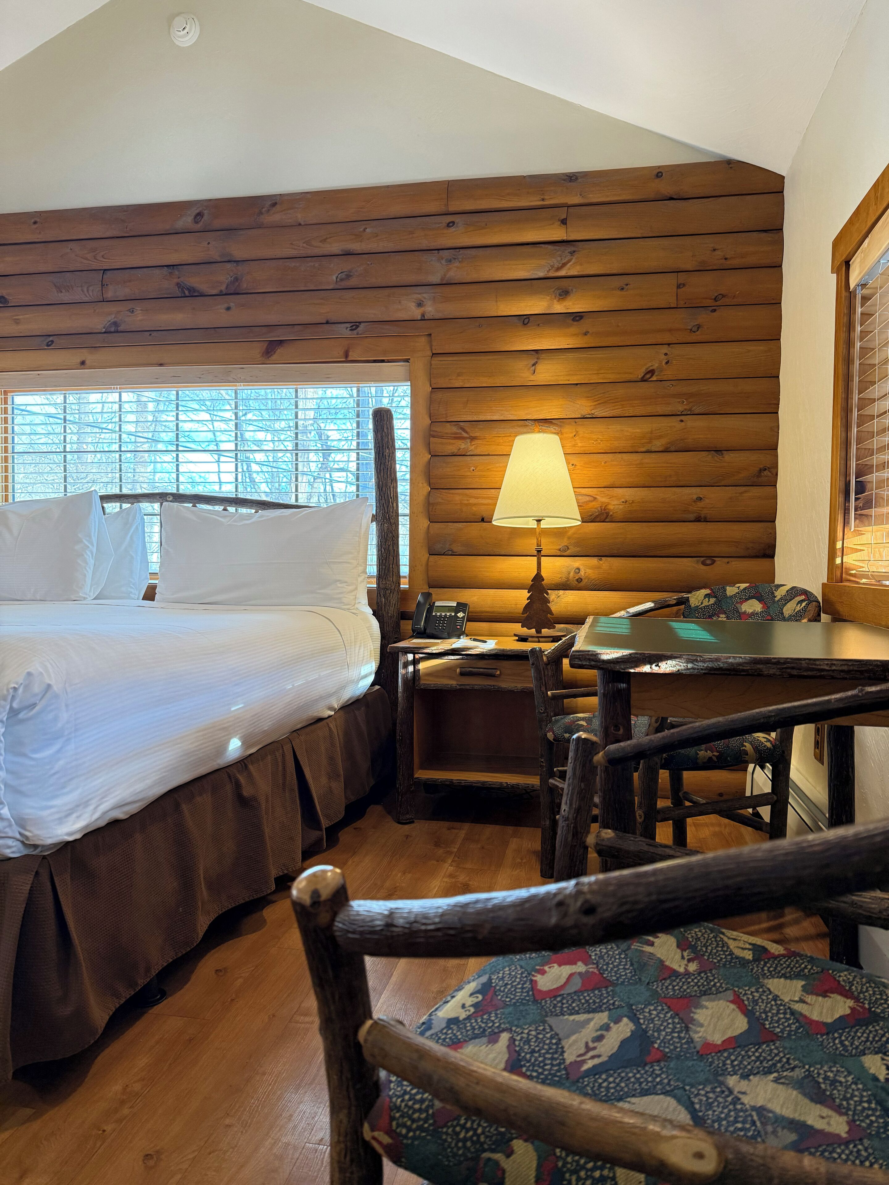 Lodge King | Safe på rommet, strykejern/-brett, wi-fi og sengetøy