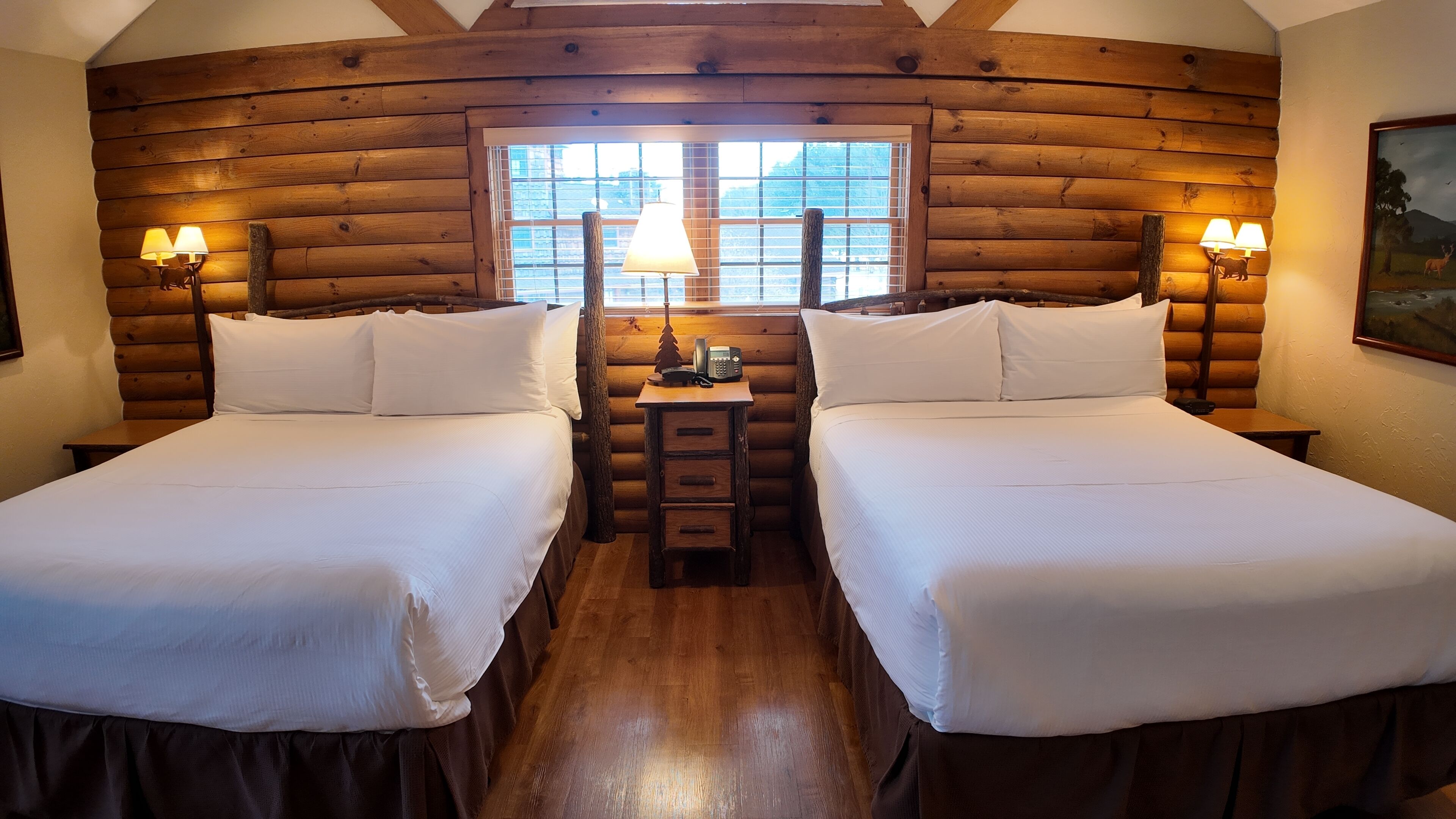 In-room safe, iron/ironing board, WiFi, bed sheets