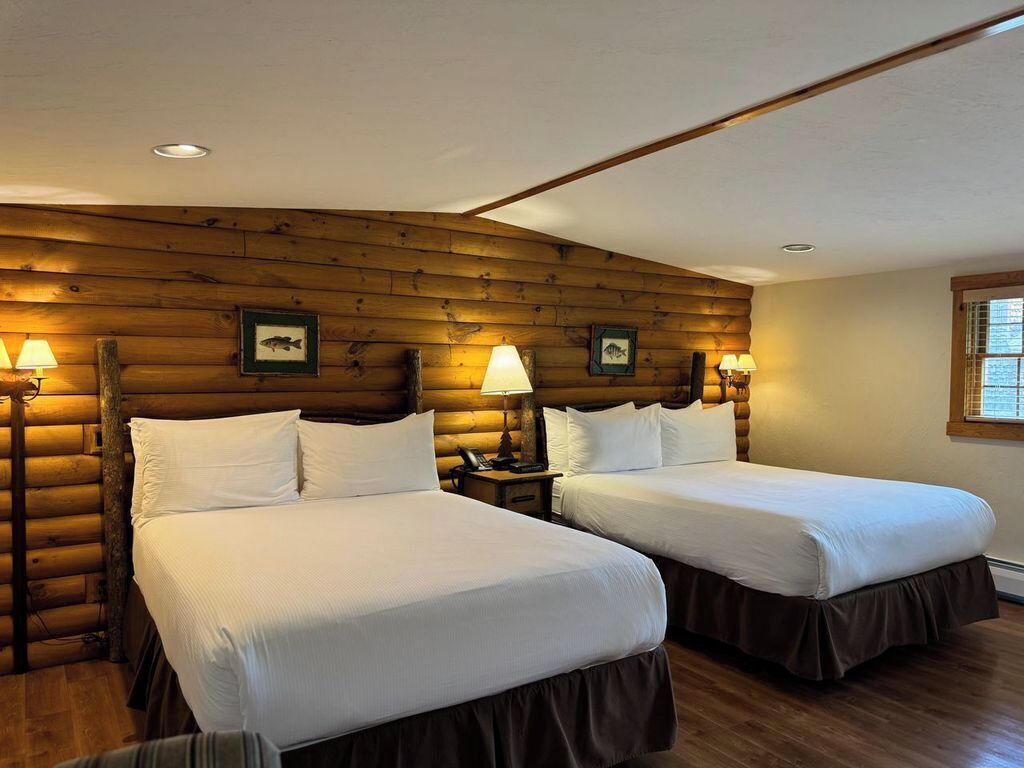 豪華客房 | 客房內保險箱、熨斗/熨衣板、無線上網、床單