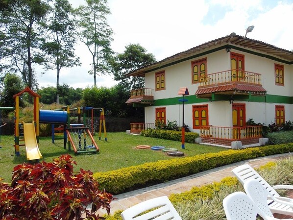 Front of property - Eco Hotel Santa Barbara (Circasia)