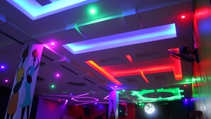 Nightclub - Airland Hotel (Kisoro)