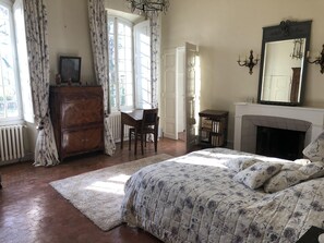 10 Schlafzimmer, Bügeleisen/Bügelbrett, WLAN, Bettwäsche