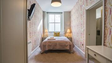 4 chambres, fer et planche à repasser, Internet gratuit, draps fournis