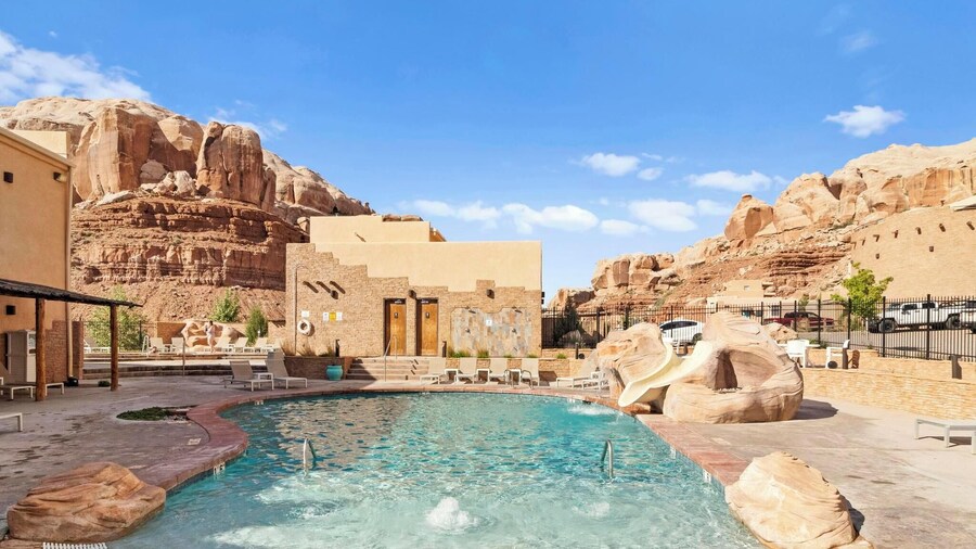 Bluff Dwellings Resort