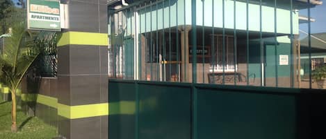 Fachada del alojamiento