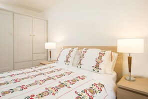 2 bedrooms - Luxury five star apartment 2 min walk from beach (Tel Aviv-Yafo)