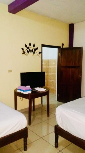 Interior detail - Casa Doña Zoila Anexo Yax-Kin Copán (Copan Ruinas)