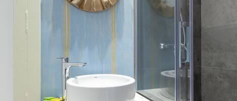 Hårtørrer, håndklæder