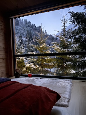 Decoración personalizada, muebles diferentes y escritorio 