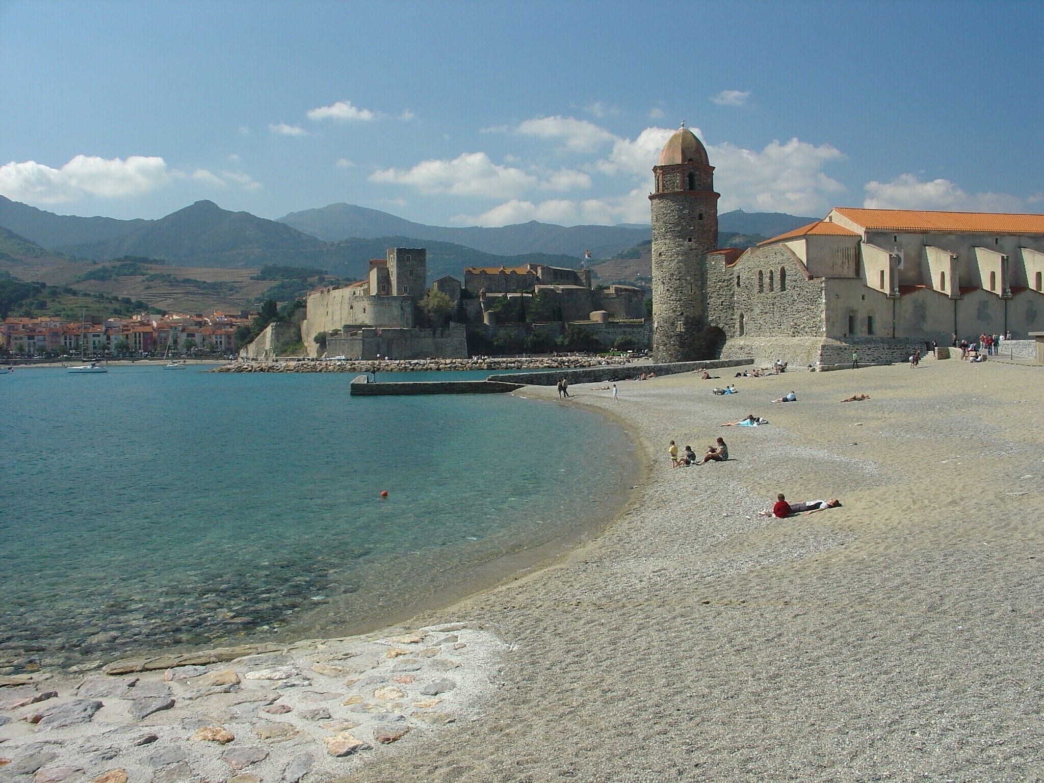 Plage à proximité, chaises longues
