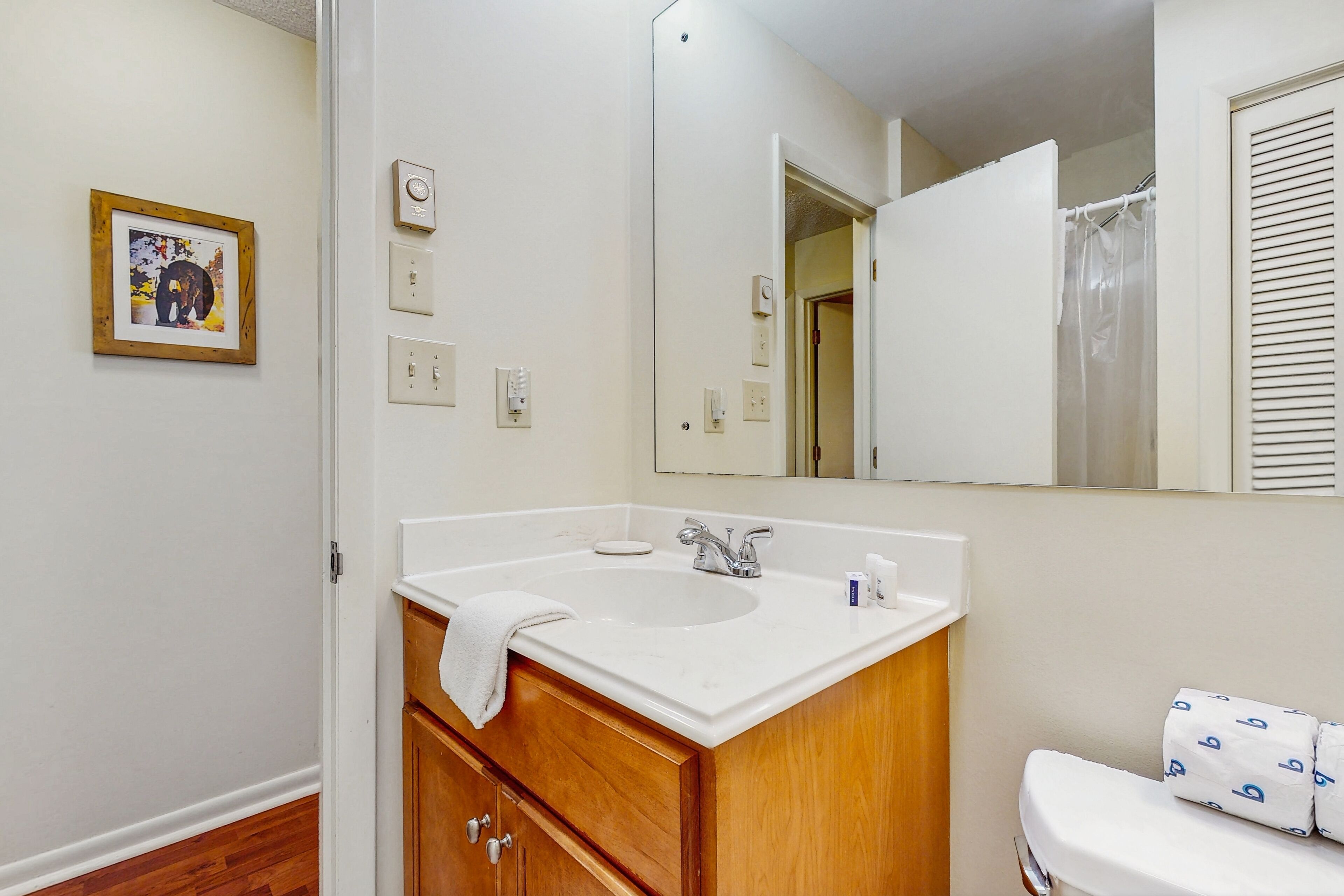 Kostenlose Toilettenartikel, Handtücher