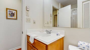 Kostenlose Toilettenartikel, HandtĂŒcher