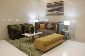 Smart TV - 101 Newport Boulevard Classy Condotel (Newport)