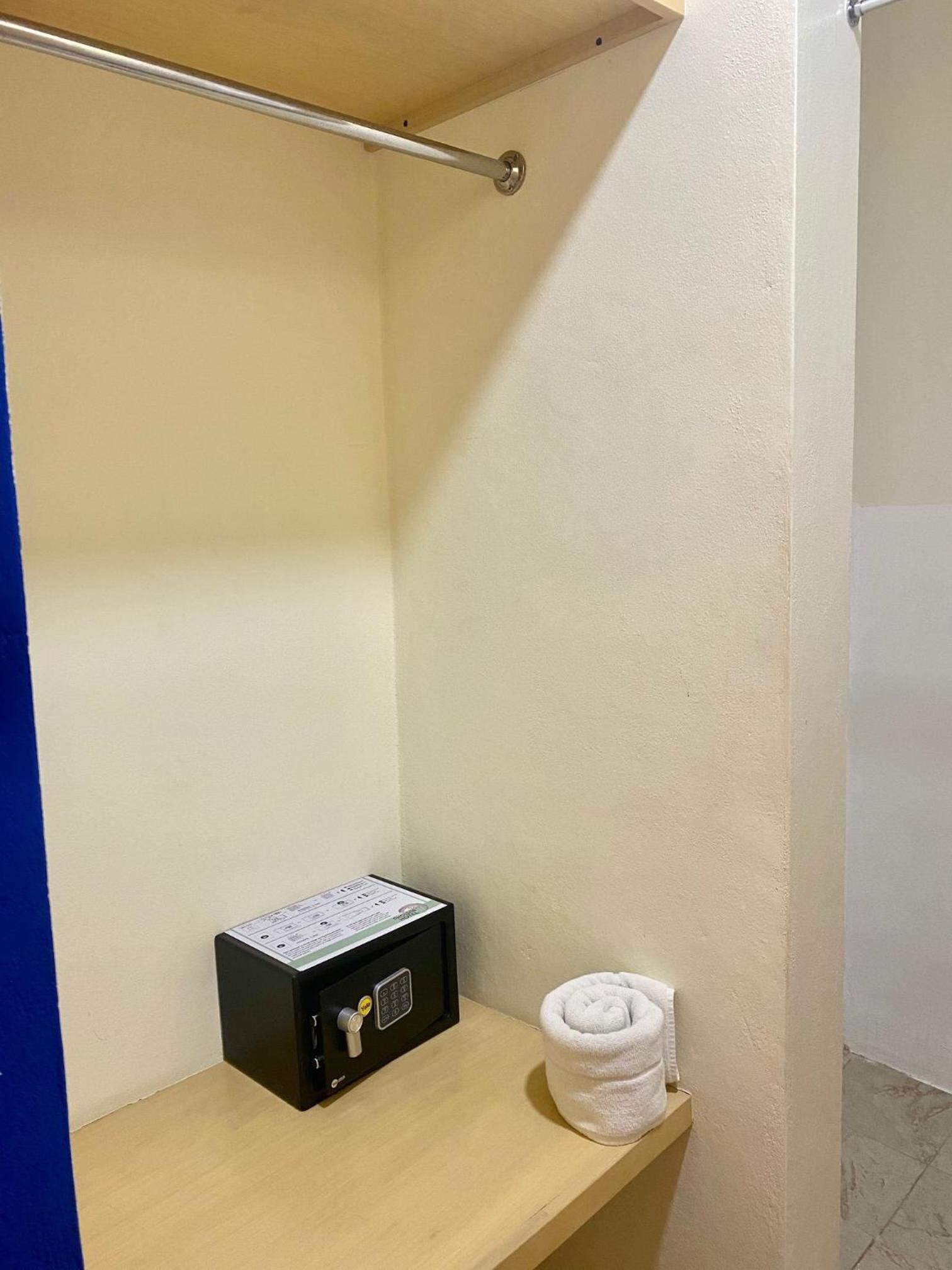 1 bedroom, in-room safe, individually decorated, individually furnished