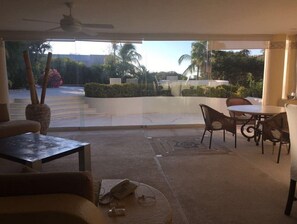 Interior - Acapulco Vacation Department (Centro)