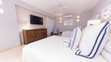 In-room safe, blackout curtains, free WiFi, bed sheets