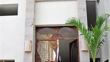 Entrada de la propiedad