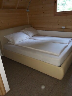 Traditional Bungalow | Soundproofing, bed sheets - Tara Inn Resort (Foca)