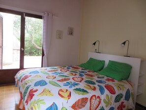 3 slaapkamers, gratis wifi, beddengoed, rolstoeltoegang