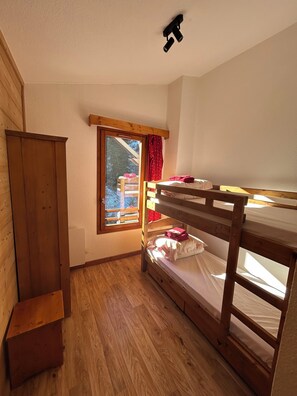 3 chambres, Wi-Fi gratuit, draps fournis