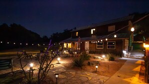 Terrace/patio - A Barn at the Quarry (Fredericksburg)