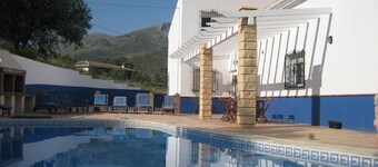 Beautiful spacious villa with fantastic views and private pool