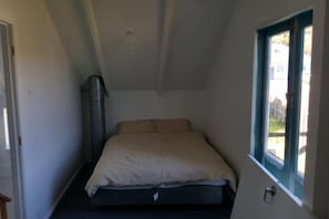 4 bedrooms, free WiFi