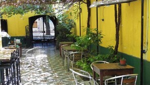 Terrace/patio - Mi Independencia Hostel (Mendoza)