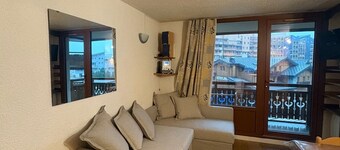 Apartment - Val Thorens - 6 people-at the foot of the slopes, in the center of town