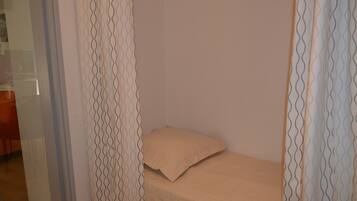 1 chambre, fer et planche Ă repasser, Wi-Fi gratuit