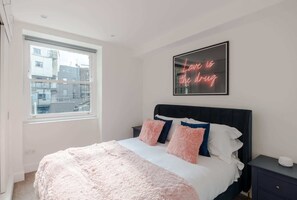 1 chambre, fer et planche à repasser, Wi-Fi, draps fournis