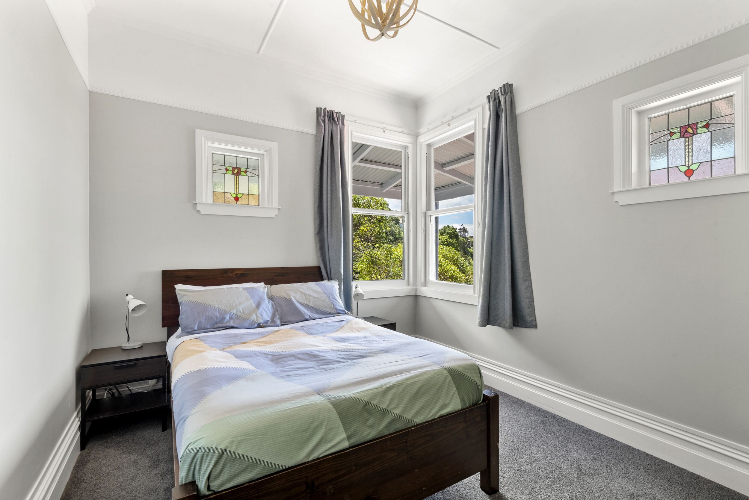 4 bedrooms, desk, iron/ironing board, travel crib