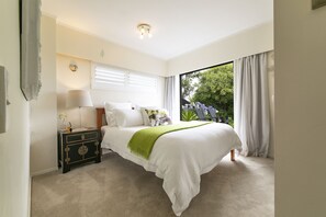 2 chambres, fer et planche Ă repasser, Wi-Fi gratuit, draps fournis