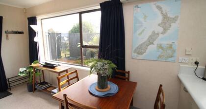 Muy céntrico, GRATIS: Wi-Fi, Sky TV y ropa de cama.