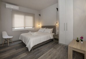 Basic Studio | Iron/ironing board, free WiFi, bed sheets - Homelike Studios in the Heart of the City by GHH (Athens)