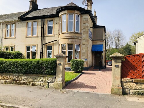 Single bed in 6 bed mixed dorm - Alba Self Catering