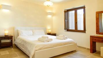 3 Schlafzimmer, Bügeleisen/Bügelbrett, Reisekinderbett, kostenloses WLAN