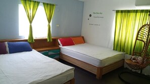 Eight Person Room | Free WiFi