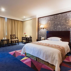 Deluxe Double Room | Blackout drapes, free WiFi, bed sheets - Mizparton Hotel (Foshan)
