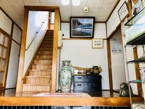 Nội thất lối vào