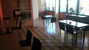 Breakfast area - Mira Hotel (Banjarmasin)