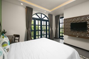 Triple Room | Desk, iron/ironing board, free WiFi, bed sheets - Lami Villa Hoian - Hostel (Da Nang)