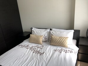2 bedrooms - Stunning furnished 2 bed flat in perfect location (London)