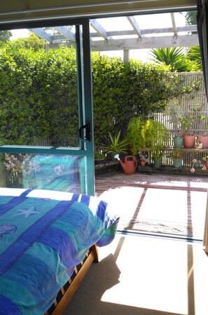 3 bedrooms, iron/ironing board, bed sheets, wheelchair access