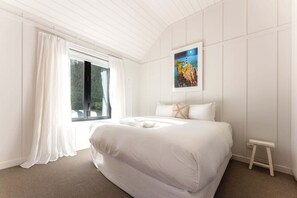 3 bedrooms, iron/ironing board, WiFi